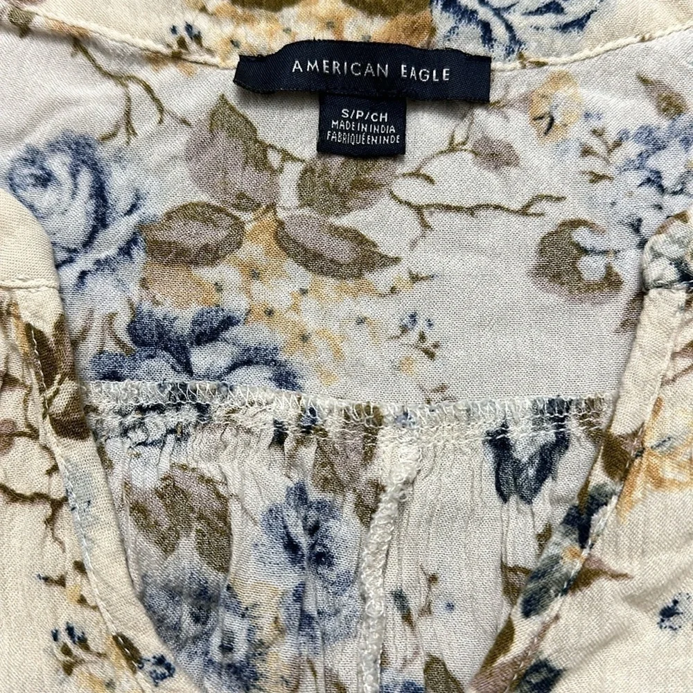 American Eagle Size Small Oversized Babydoll Shirt/Lace, Blue, Yellow,Tan Floral